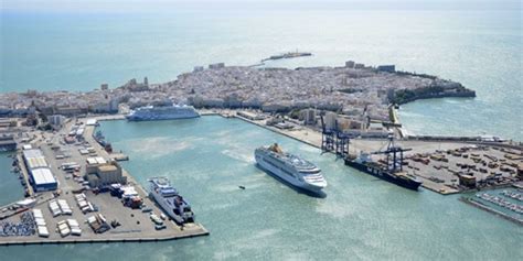 Port of Cadiz, Spain Live Ship Traffic / Marine Traffic